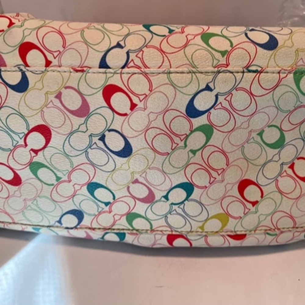 Coach Multicolor Signature Shoulder Bag - Picture 4 of 7